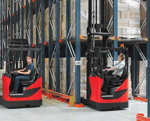 Intern transport Linde met tractiebatterijen van Indubatt